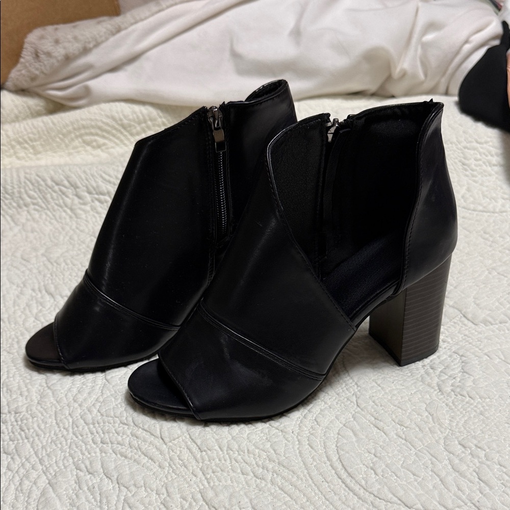 Elegant Black Women's Heeled Ankle Boots Size 39